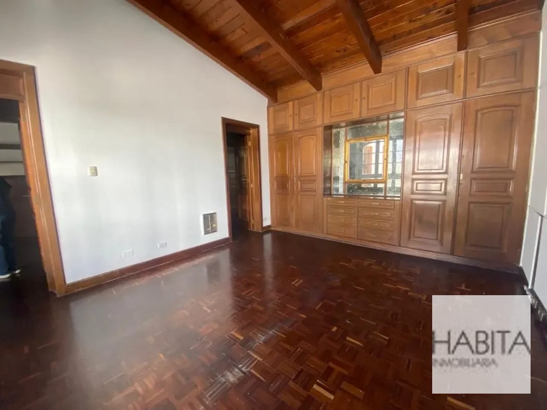Casa en Venta en la Villa zona 14 — Casa en Venta en Zona 14, Guatemala, Ciudad — foto 10 de 12