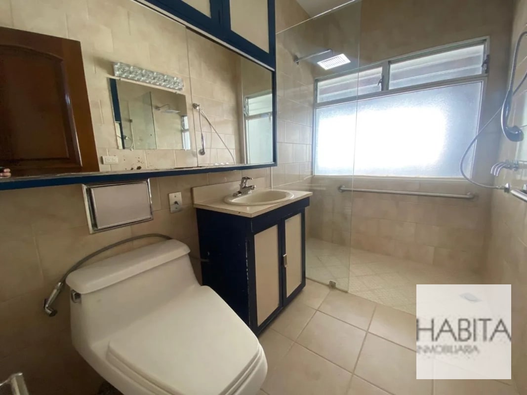 Casa en Venta en la Villa zona 14 - 8