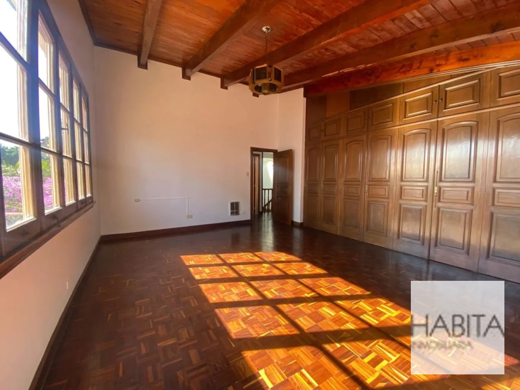 Casa en Venta en la Villa zona 14 - 6
