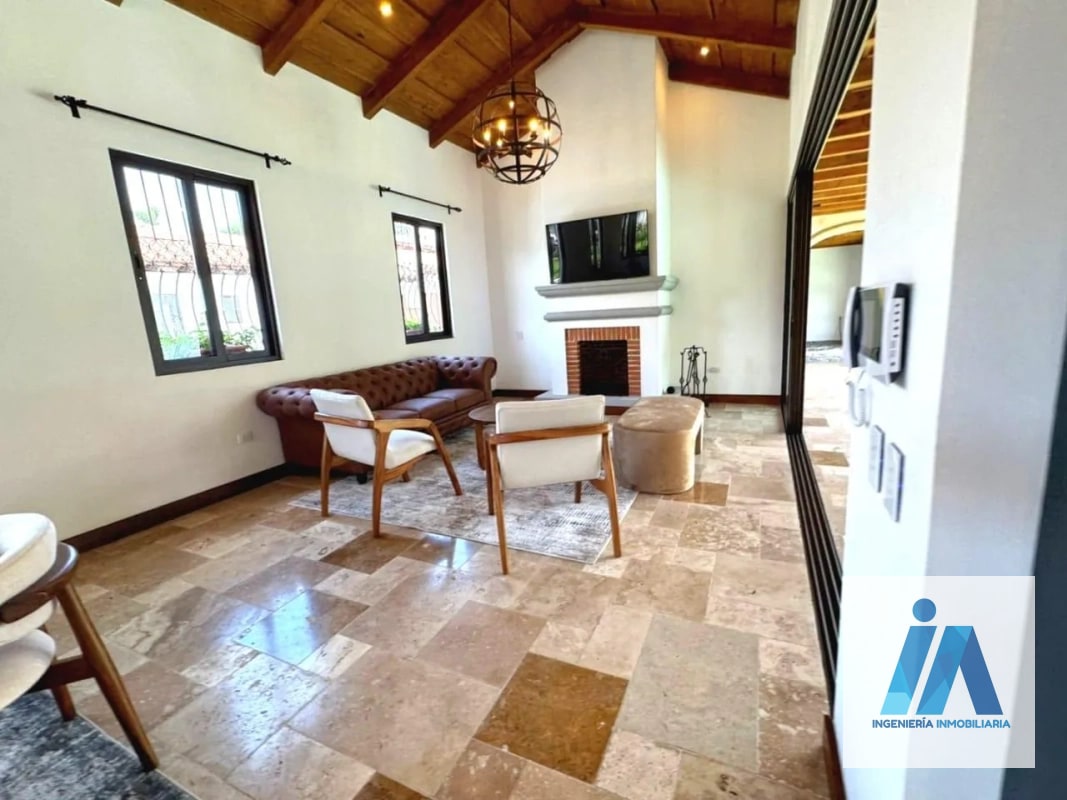 CASA EN VENTA – 📍Club Residencial Los Franciscanos, Antigua Guatemala | Combina lujo y exclusividad en un entorno natural - 14