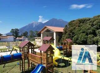 CASA EN VENTA – 📍Club Residencial Los Franciscanos, Antigua Guatemala | Combina lujo y exclusividad en un entorno natural — Casa en Venta en Antigua, Sacatepéquez — miniatura 4 de 17