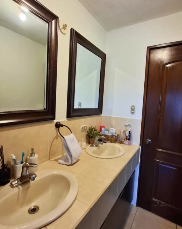 CASA EN VENTA ZONA 16 PORTAL DE SAN ISIDRO - 8