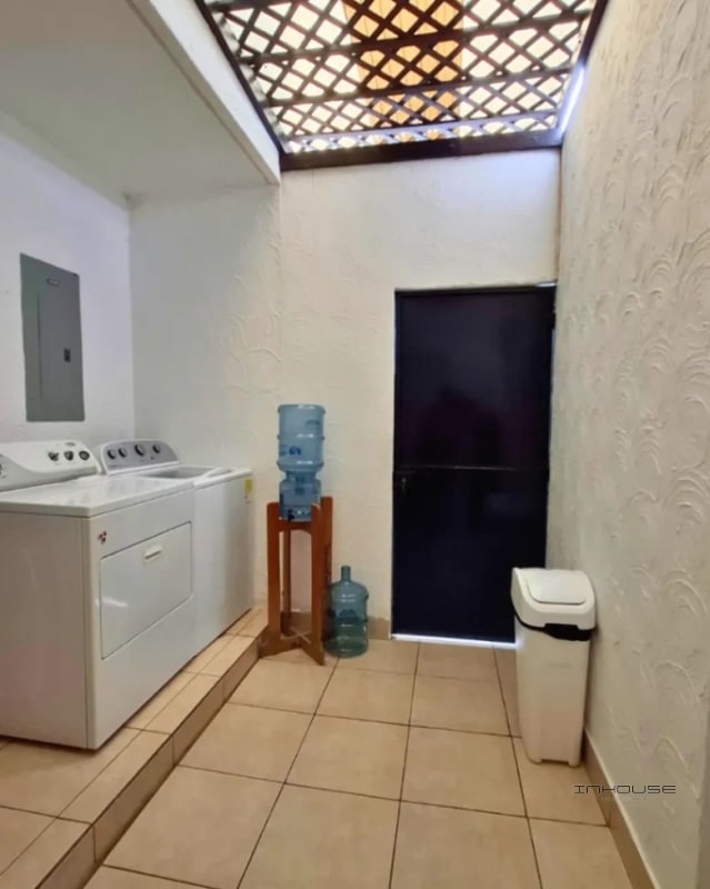 CASA EN VENTA ZONA 16 PORTAL DE SAN ISIDRO - 2