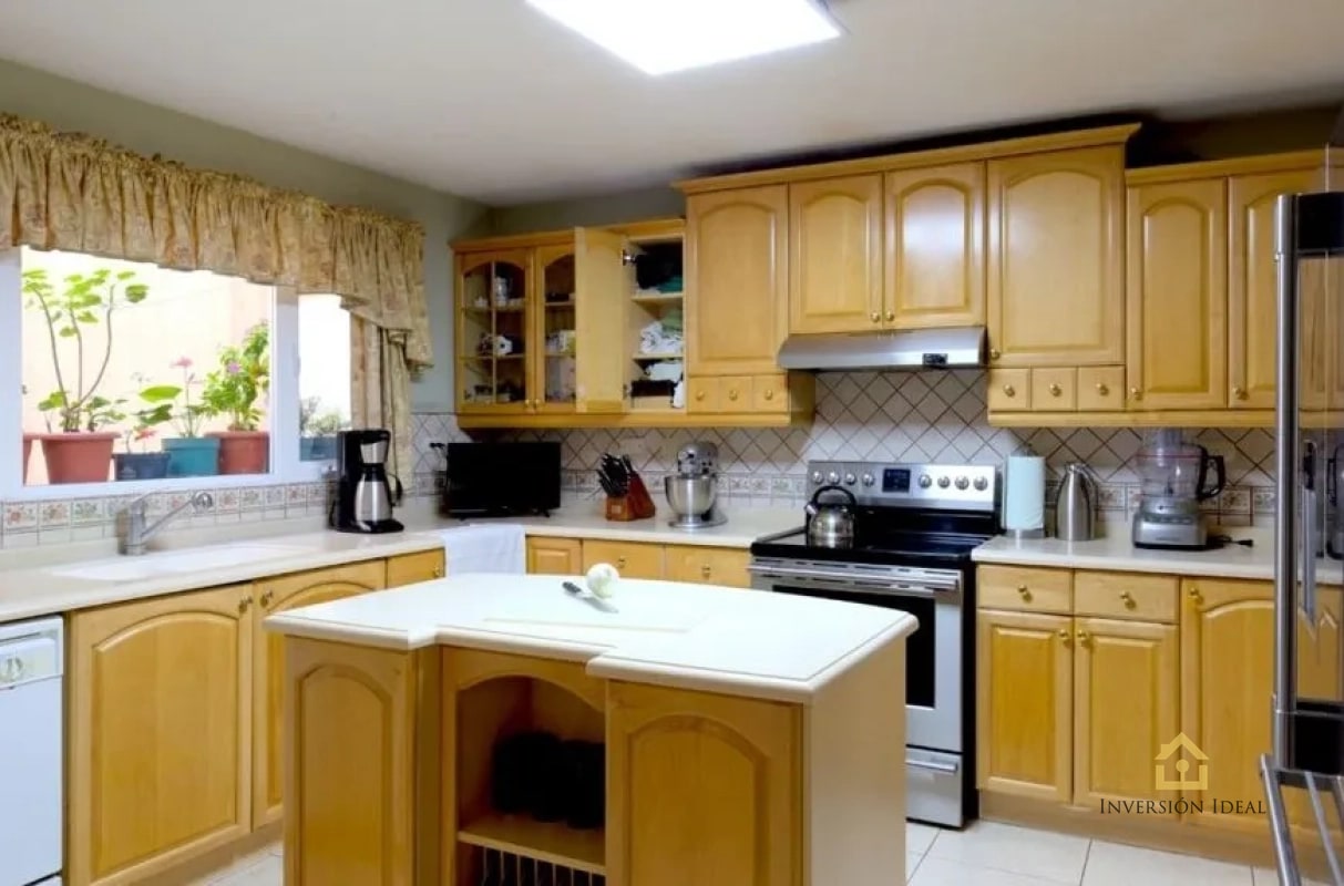 Vendo casa exclusiva en Condominio El Jardín de la Fuente  Zona 14 - 6