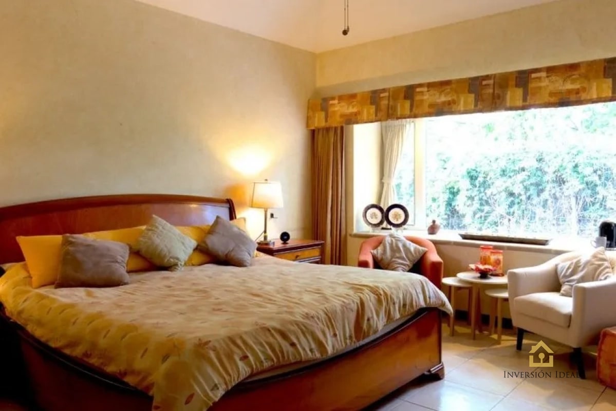 Vendo casa exclusiva en Condominio El Jardín de la Fuente  Zona 14 - 3