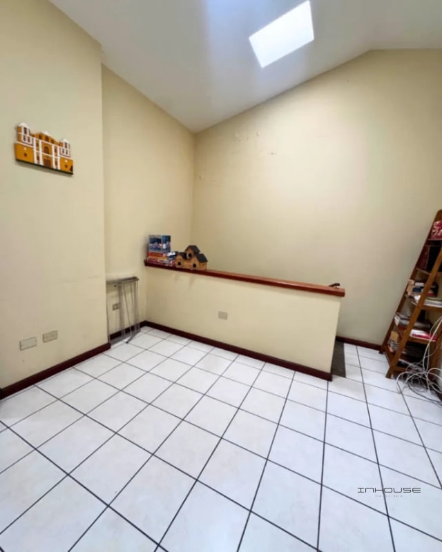 CASA EN VENTA EN ZONA 16 FRENTE AL COLEGIO SUIZO AMERICANO - 8