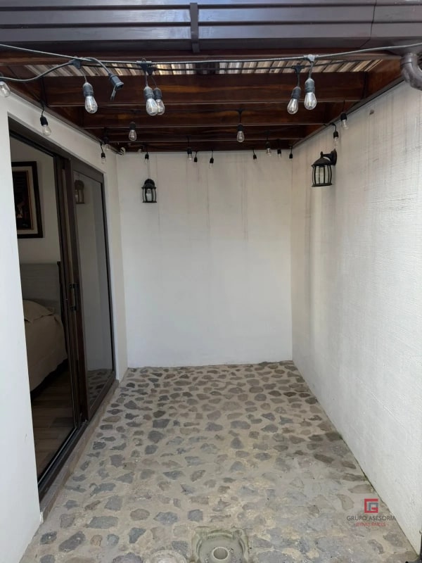 Acogedora Casa en venta Barrios Coloniales - 2