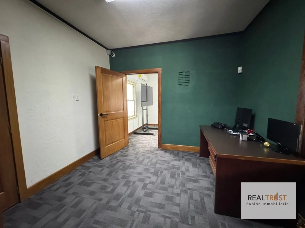 Casa para oficinas en zona 13 a pocos pasos de las Américas - 6