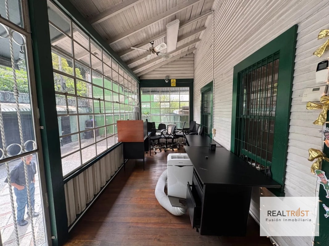 Casa para oficinas en zona 13 a pocos pasos de las Américas - 5