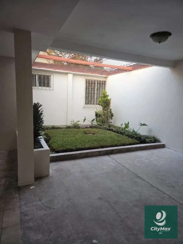 CASA EN VENTA – COLONIA EL MAESTRO, ZONA 15 - 7