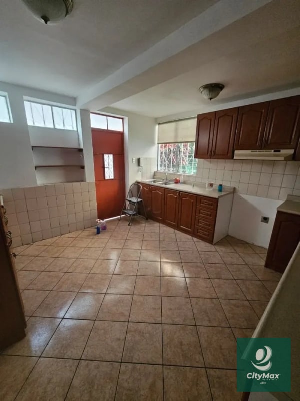 CASA EN VENTA – COLONIA EL MAESTRO, ZONA 15 - 6