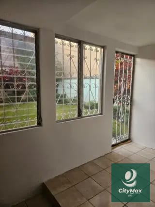 CASA EN VENTA – COLONIA EL MAESTRO, ZONA 15 — Casa en Venta en Colonia El Maestro, Zona 15, Guatemala, Ciudad — miniatura 3 de 9
