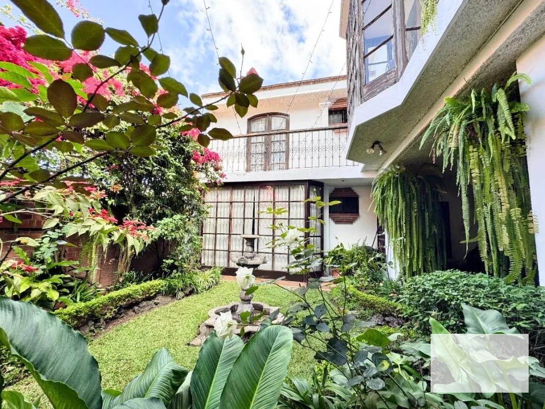 Casa 5 dormitorios en venta en Colonia Lourdes Zona 16 — Casa en Venta en Zona 16, Guatemala, Ciudad — foto 1 de 14