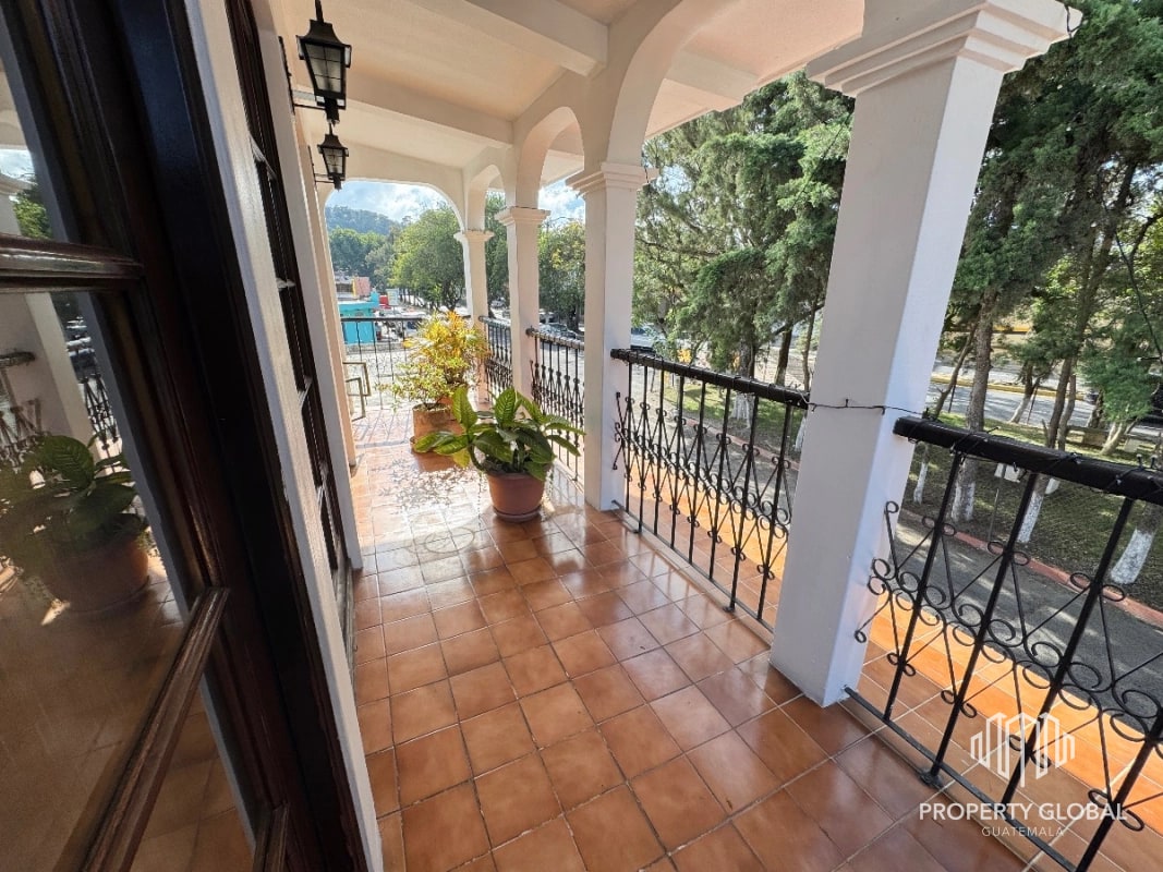Casa 5 dormitorios en venta en Colonia Lourdes Zona 16 - 12