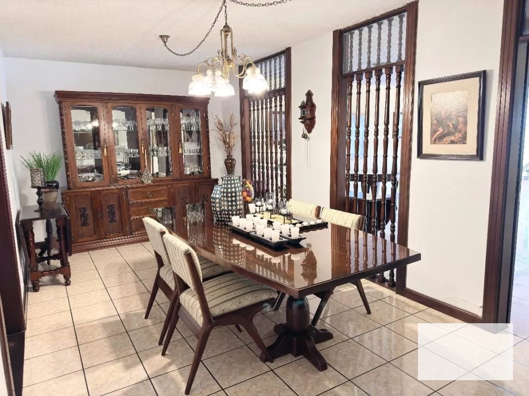 Casa 5 dormitorios en venta en Colonia Lourdes Zona 16 — Casa en Venta en Zona 16, Guatemala, Ciudad — foto 7 de 14