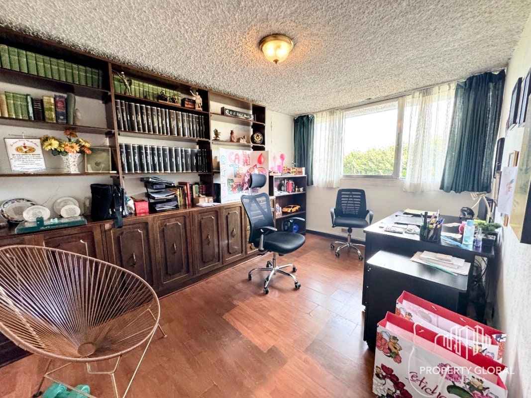 Casa 5 dormitorios en venta en Colonia Lourdes Zona 16 - 6