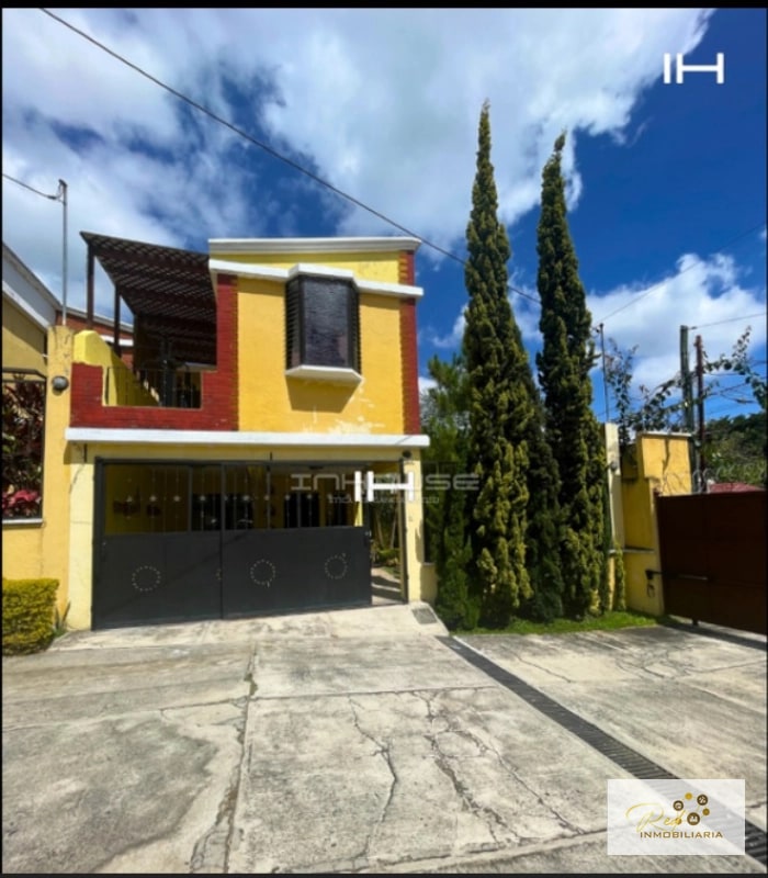 🏡 VENDO CASA EN CIUDAD SAN CRISTÓBAL 📍 Ubicada sobre el boulevard principal, dentro de condominio - 17