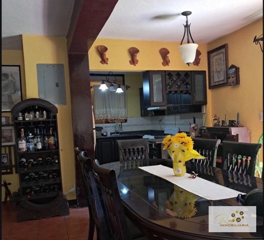 🏡 VENDO CASA EN CIUDAD SAN CRISTÓBAL 📍 Ubicada sobre el boulevard principal, dentro de condominio - 14