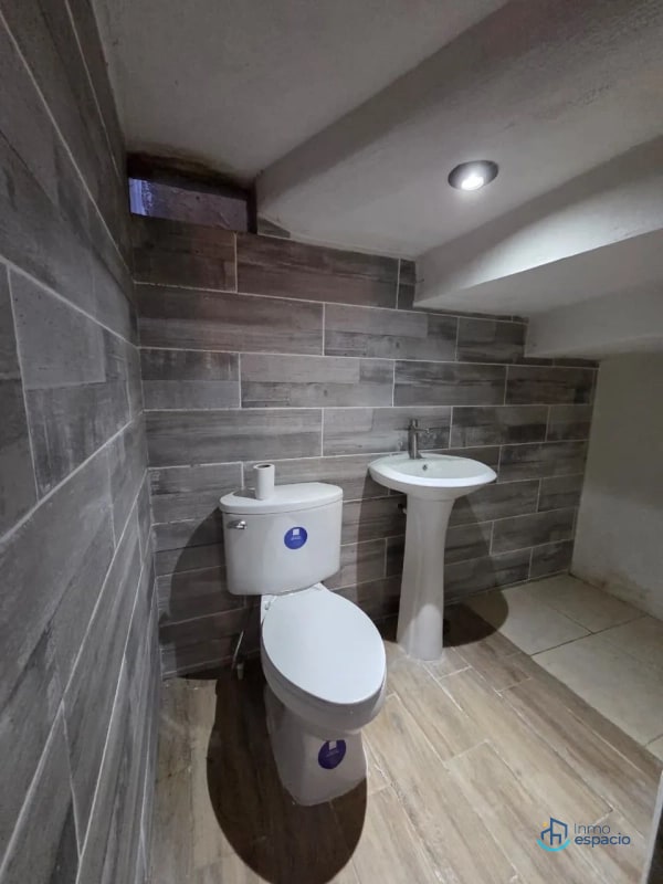 CASA EN VENTA, ZONA 8 DE MIXCO-SAN CRISTÓBAL 2, - 6