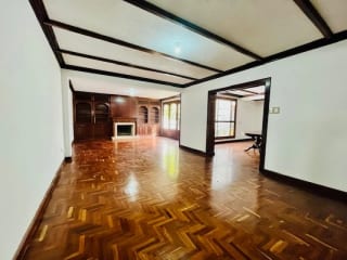 Zona 14 La Villa Vendo propiedad dentro de condominio vivienda u oficinas — Casa en Venta en Zona 14, Guatemala, Ciudad — miniatura 6 de 6