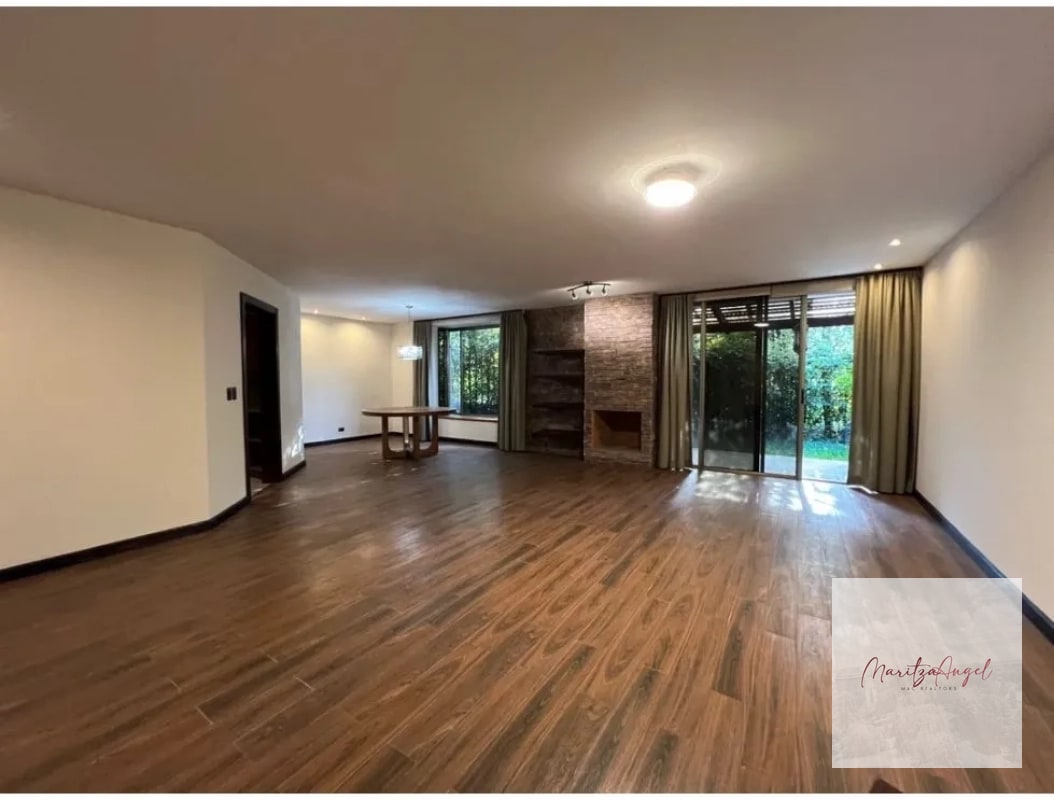 CASA EN VENTA ZONA 10. EL PRADO - 10