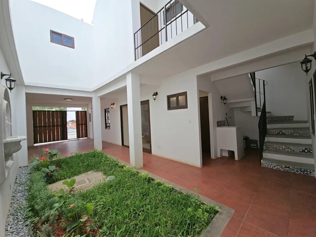Se renta casa, Paseo San Lorenzo, Antigua GT, 5 hab, $1200 — Casa en Alquiler en Antigua, Sacatepéquez — foto 11 de 12