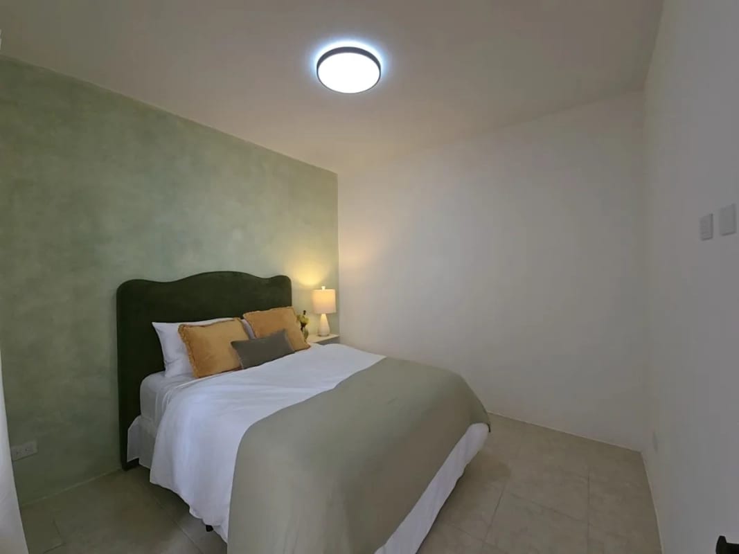 Se renta casa, Paseo San Lorenzo, Antigua GT, 5 hab, $1200 - 7