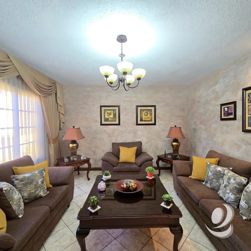 Casa en Venta Zona 11 Ciudad de Guatemala Las Charcas - 4