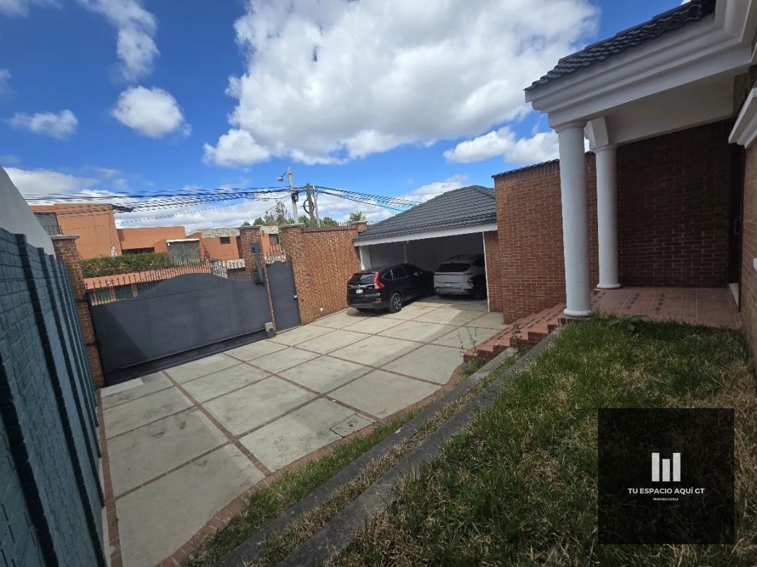 Oportunidad en Vista Hermosa 3, Hermosa Casa con amplio Jardín - 12