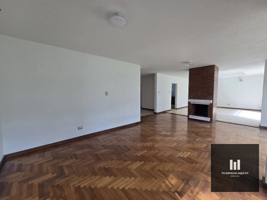 Oportunidad en Vista Hermosa 3, Hermosa Casa con amplio Jardín - 9