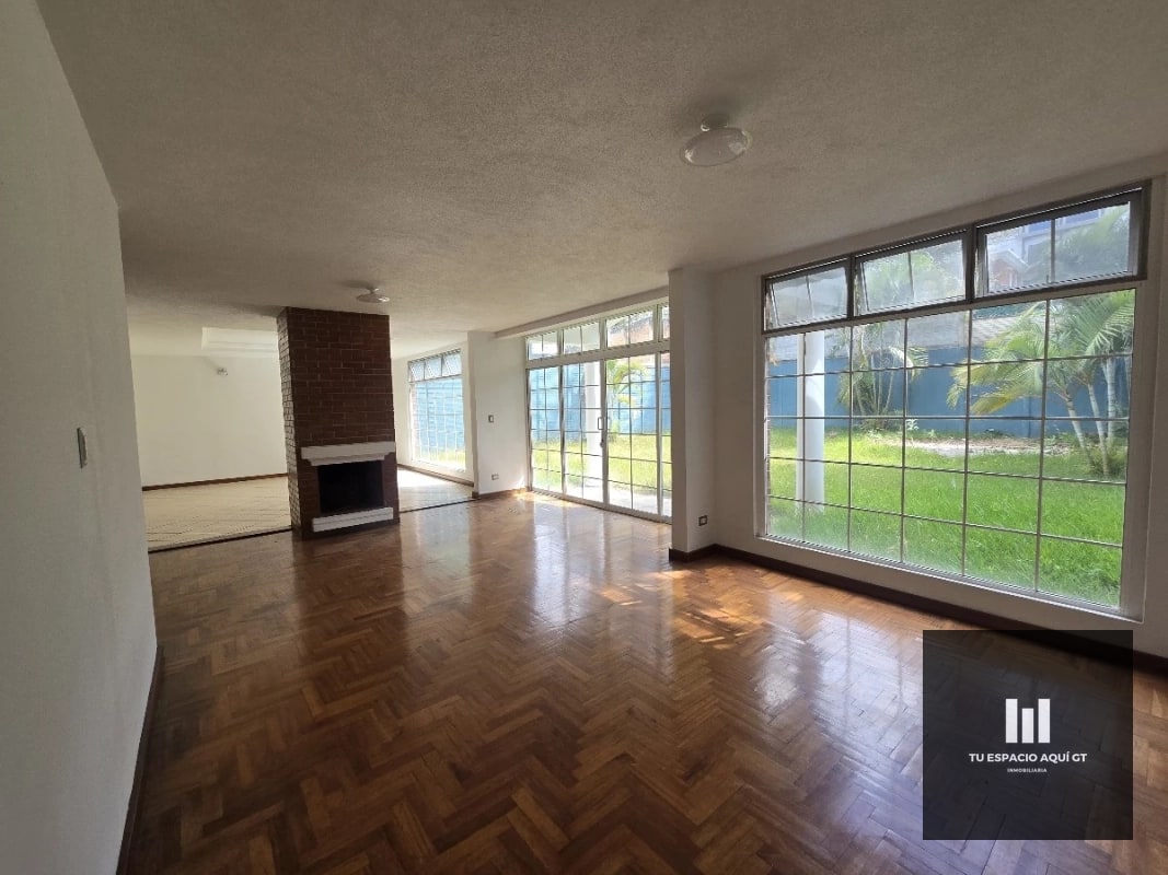 Oportunidad en Vista Hermosa 3, Hermosa Casa con amplio Jardín - 8
