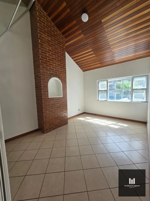 Oportunidad en Vista Hermosa 3, Hermosa Casa con amplio Jardín - 5