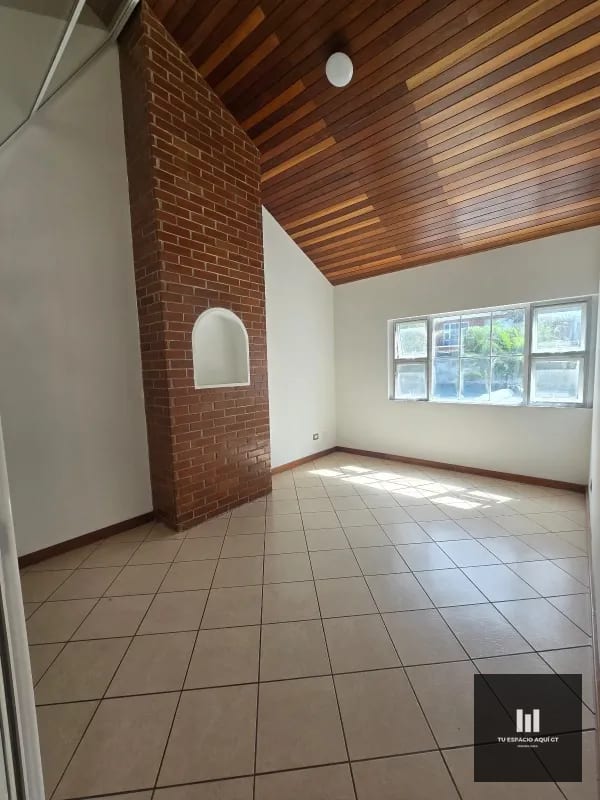 Oportunidad en Vista Hermosa 3, Hermosa Casa con amplio Jardín — Casa en Alquiler en Vista Hermosa III, Zona 15, Guatemala, Ciudad — foto 5 de 12