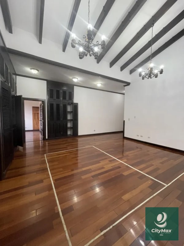 CASA EN VENTA - KM. 18 CARRETERA A EL SALVADOR - 4