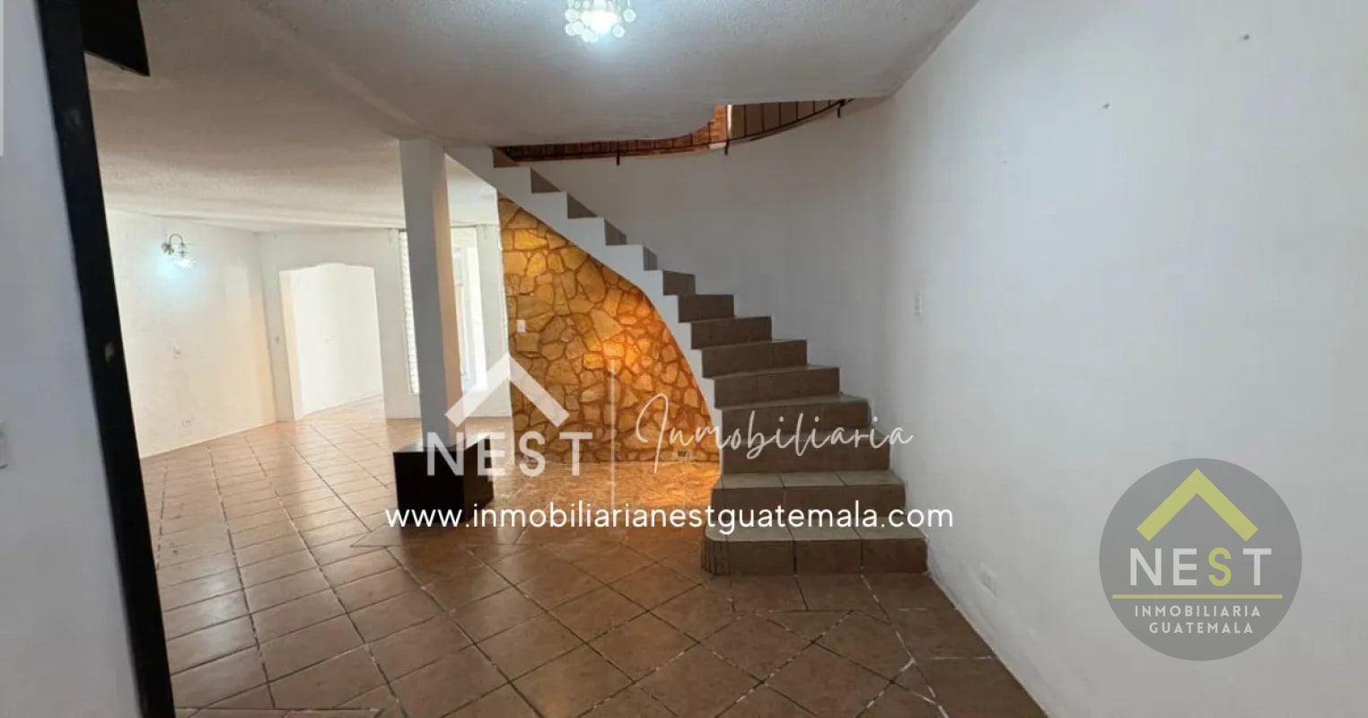 Casa amplia en venta | Residenciales LOS OLIVOS - Zona 18 - 1