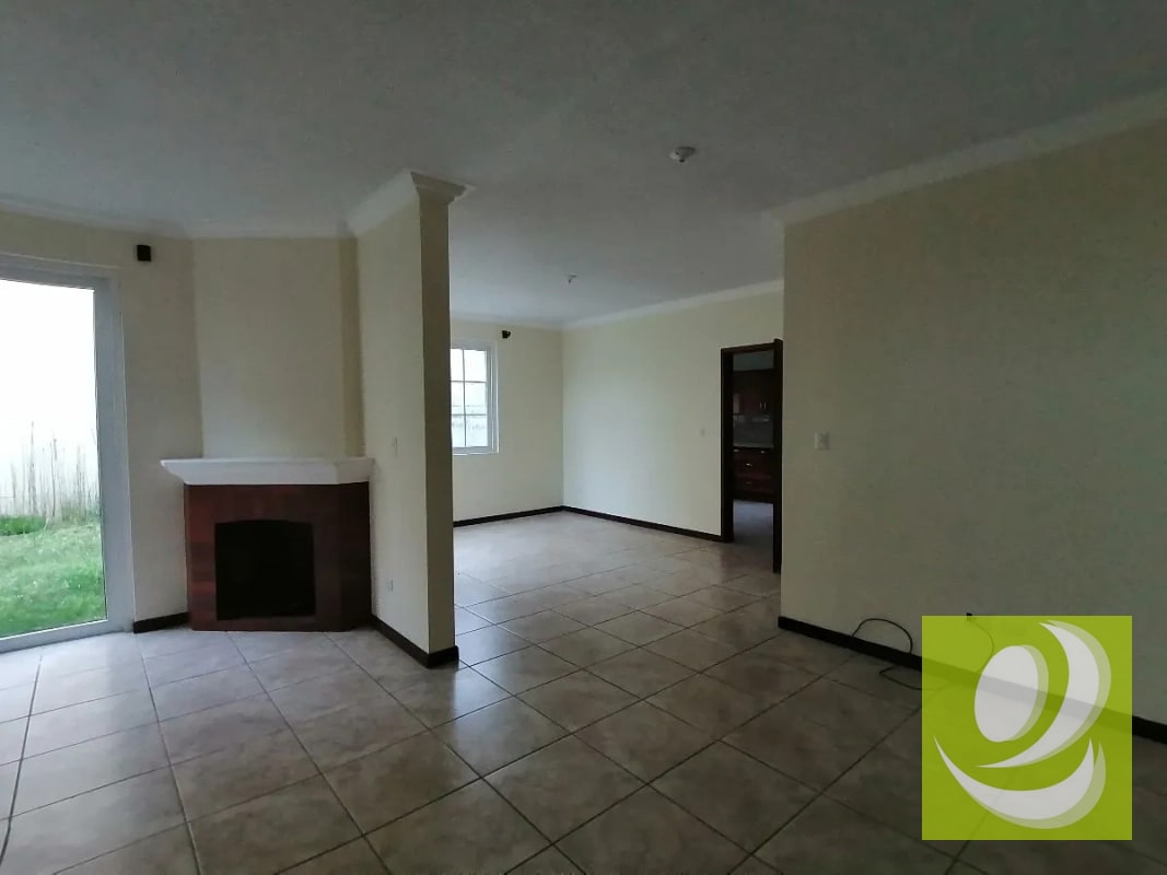 Casa en venta ENTREVERDES - 1