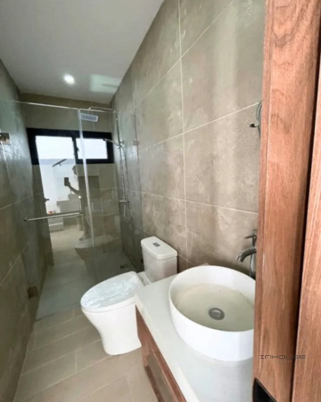 CASA EN VENTA EN ZONA 16 EN PLANOS - 8