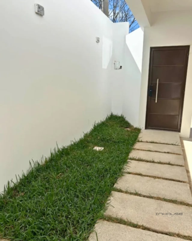 CASA EN VENTA EN ZONA 16 EN PLANOS - 2