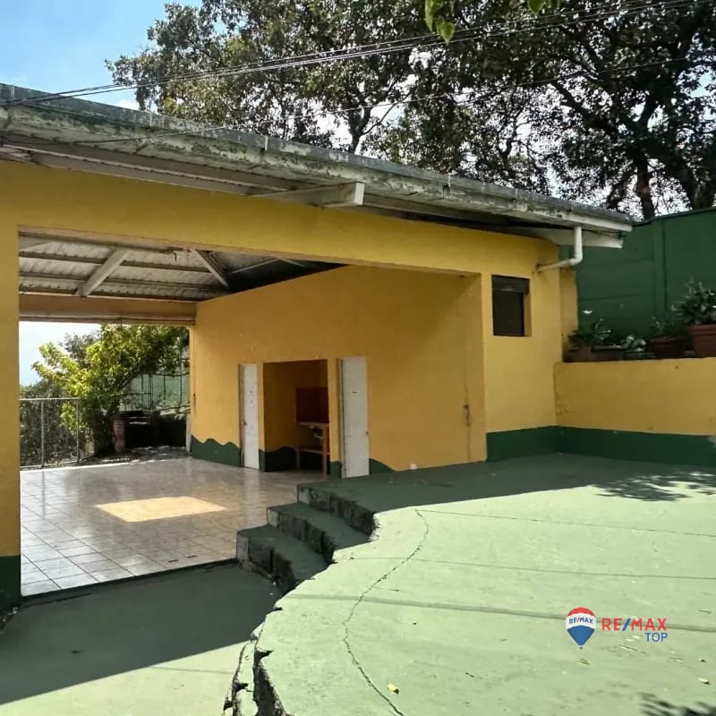 CASA EN COND. SANTA BARBARA, SAN CRISTÓBAL — Casa en Venta en Zona 8 Mixco, Guatemala, Ciudad — foto 4 de 10