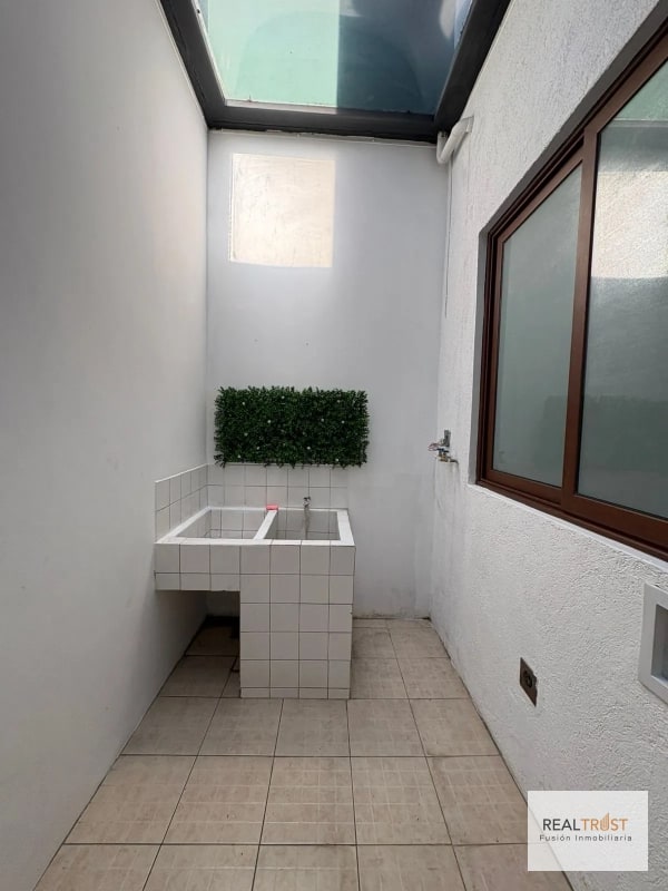 Casa en Venta km 8.5 San Rafael - 11