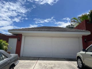 SE VENDE LINDA CASA EN UBICACIÓN PRIVILEGIADA - SAN RAFAEL 2 — Casa en Venta en San Rafael, Santa Catarina Pinula, Guatemala, Ciudad — miniatura 1 de 17