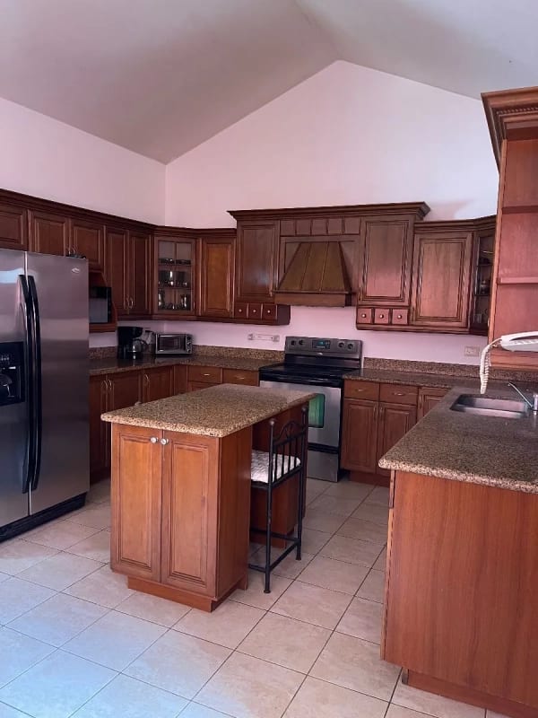 SE VENDE LINDA CASA EN UBICACIÓN PRIVILEGIADA - SAN RAFAEL 2 — Casa en Venta en San Rafael, Santa Catarina Pinula, Guatemala, Ciudad — foto 4 de 17