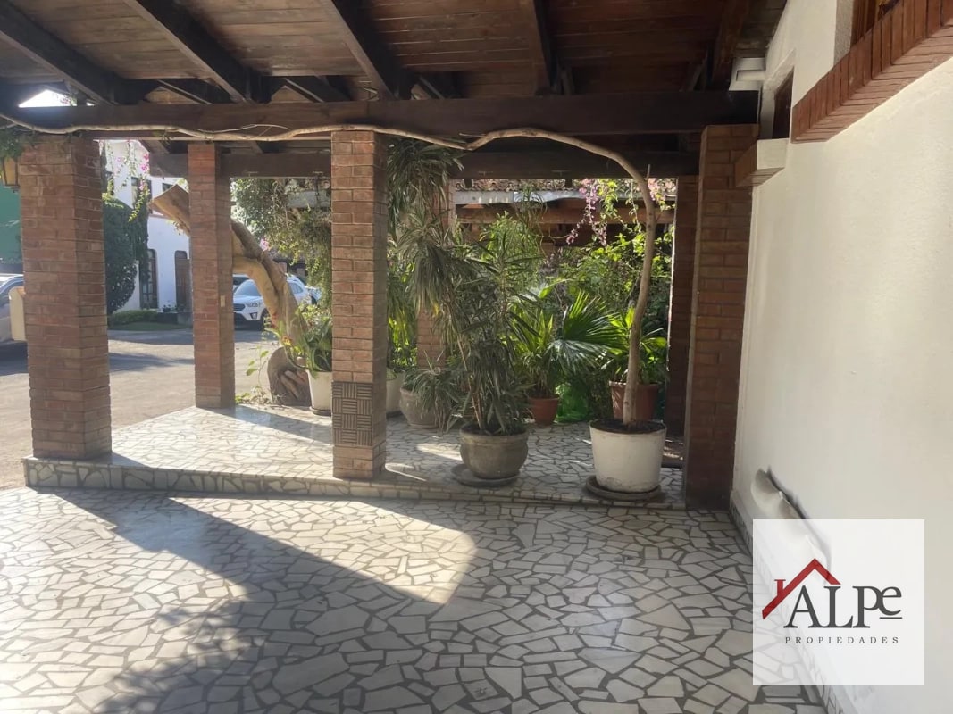 CASA EN VENTA LA VILLA ZONA 14 - 3