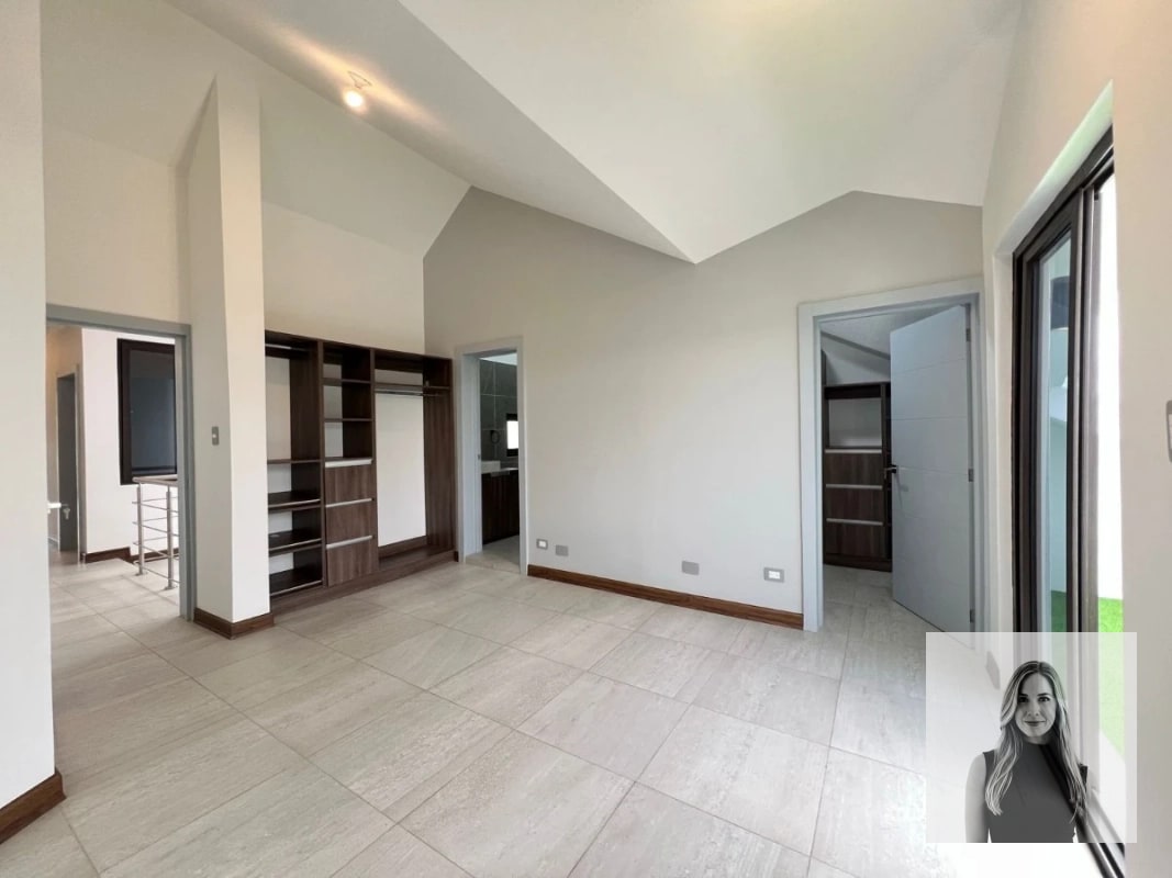 VENTA CASA CON APTO/ CARR. SJP/ LOS MANANTIALES — Casa en Venta en Carretera a El Salvador, Guatemala, Ciudad — foto 7 de 13