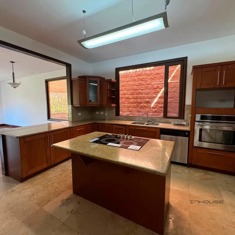 CASA EN VENTA EN ZONA 16 ENCINOS DE CAYALA, CON APARTAMENTO INDEPENDIENTE - 10