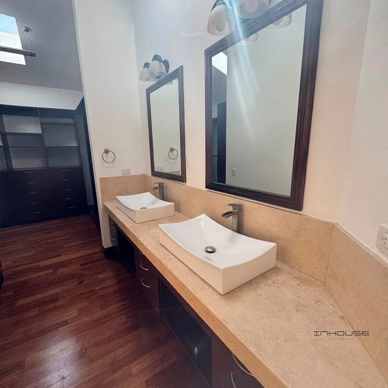 CASA EN VENTA EN ZONA 16 ENCINOS DE CAYALA, CON APARTAMENTO INDEPENDIENTE - 4