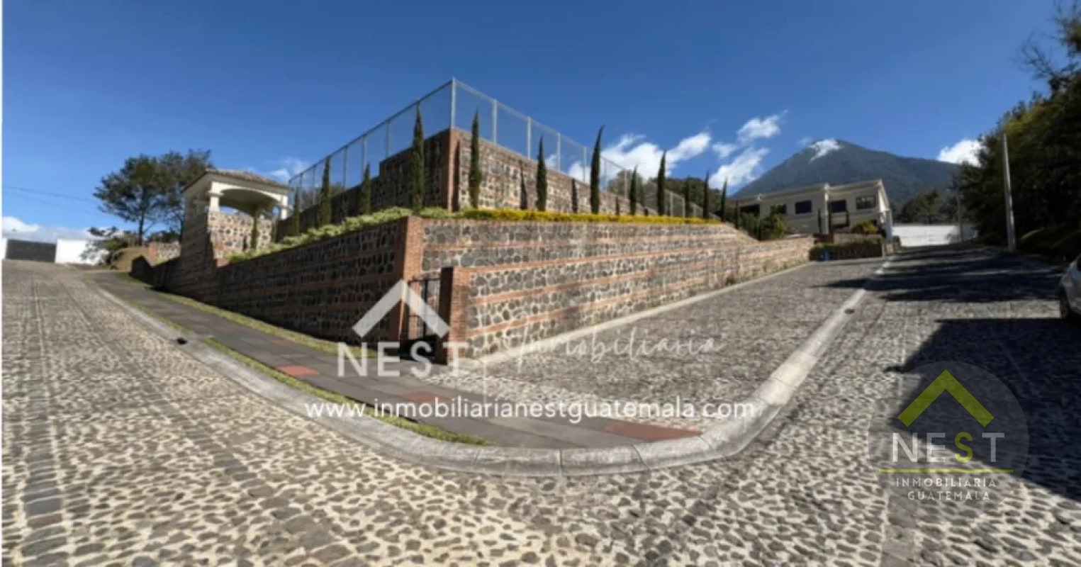 Hermosa casa colonial en Venta | ANTIGUA GARDENS - Sacatepéquez - 2