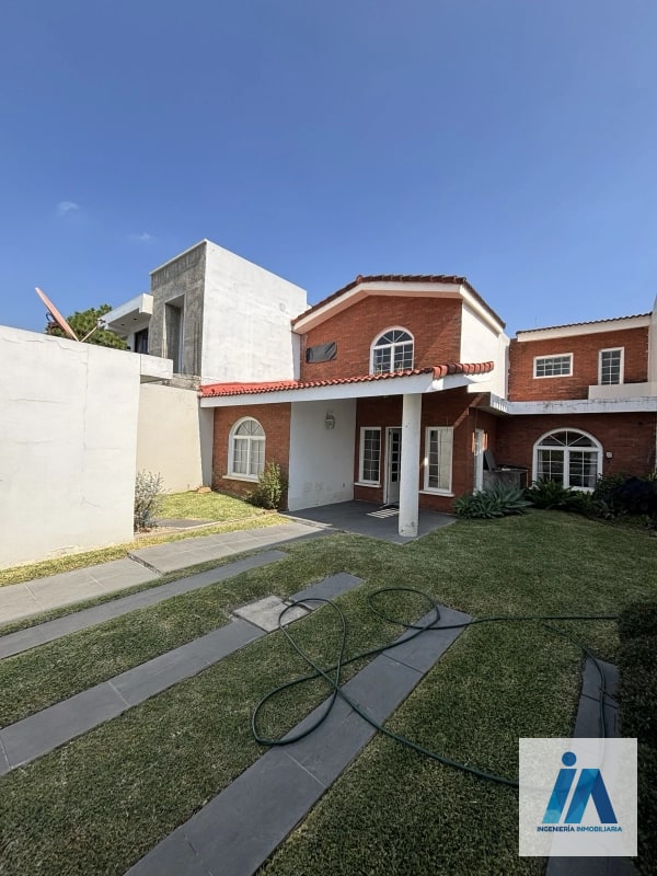 CASA EN VENTA – Condominio Orquídeas, San Cristóbal sector A1, Zona 8 de Mixco - 1