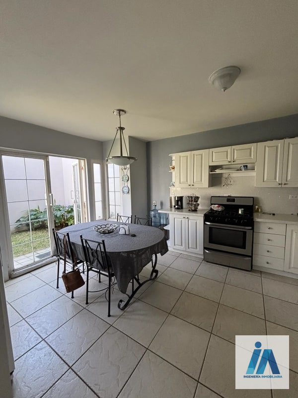 CASA EN VENTA – Condominio Orquídeas, San Cristóbal sector A1, Zona 8 de Mixco - 8