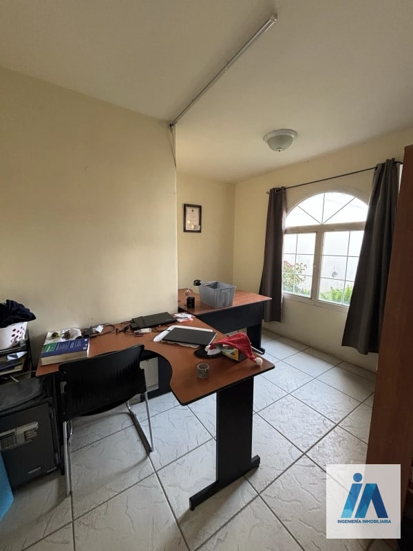 CASA EN VENTA – Condominio Orquídeas, San Cristóbal sector A1, Zona 8 de Mixco - 5